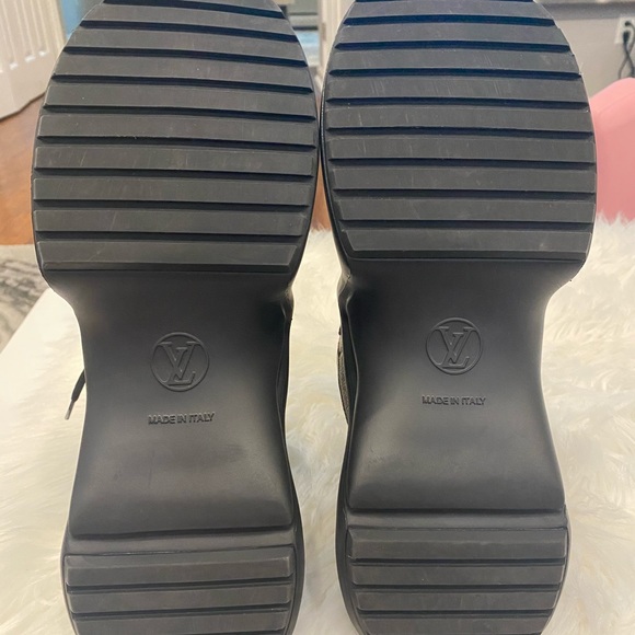 Luis Vuitton LV ARCHLIGHT SNEAKER - Picture 7 of 7